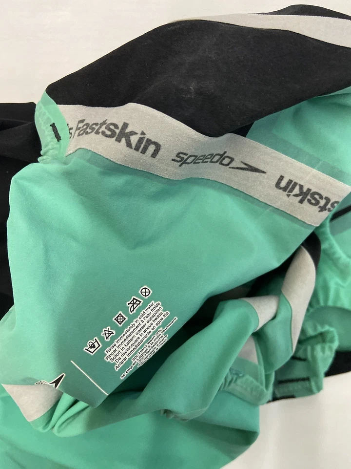 Womens SPEEDO Black Fastskin Fina AF Swimsuit Sz 26(L) SP211099 - Image 3 of 4