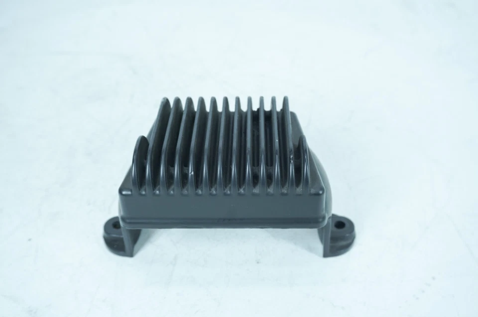 2011 Harley Touring Electra Glide Ultra OEM Voltage Regulator Rectifier 74505-09 - Image 3 of 4