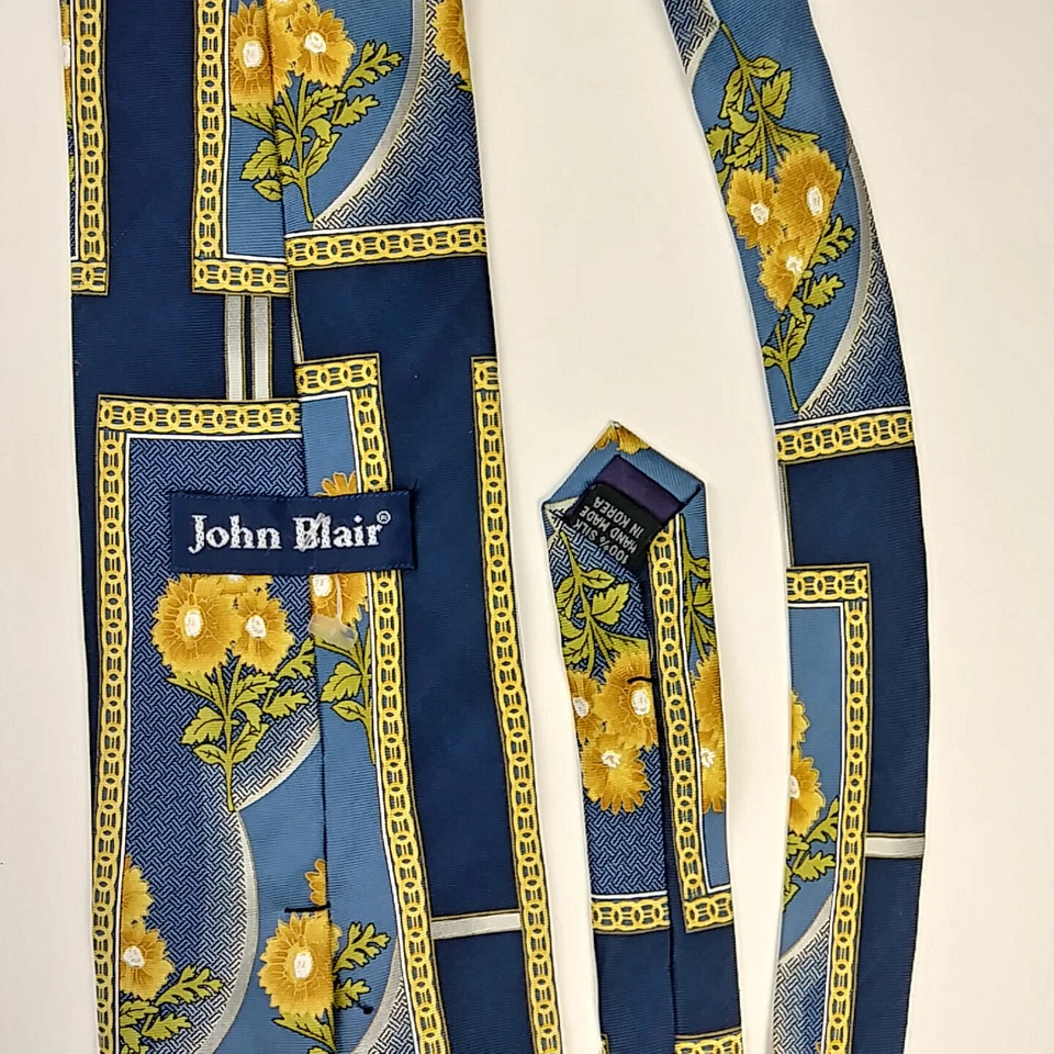 Gravata vintage John Blair floral gola de seda margaridas azul dourado 4 x 59 - Imagem 3 de 3