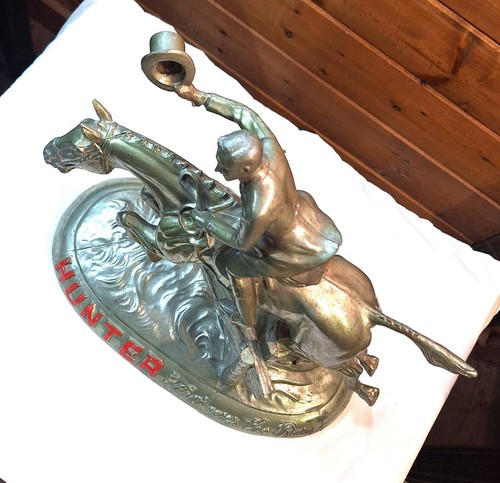Vintage Hunter Distillery Whiskey Bar Display Statue/Werbung Reiter 1940 - Bild 7 von 10