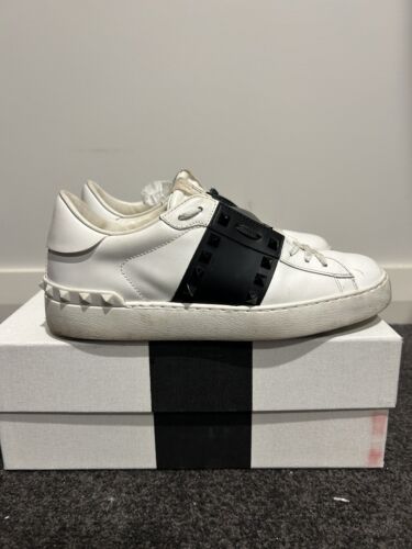 Valentino Sneakers - Picture 2 of 4