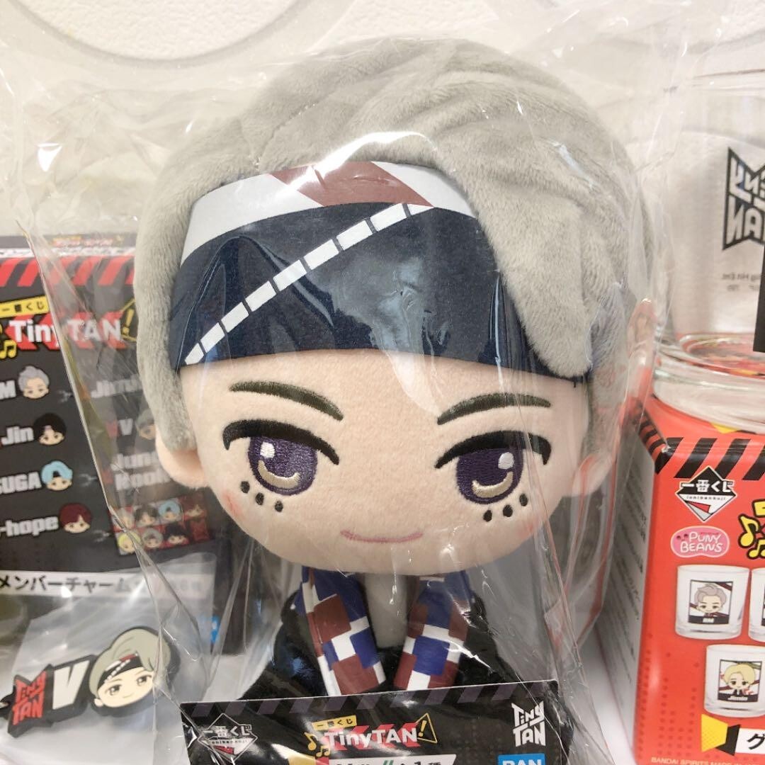 BTS TinyTAN V Taehyung MIC DROP Ichiban Kuji Plush Set Japan