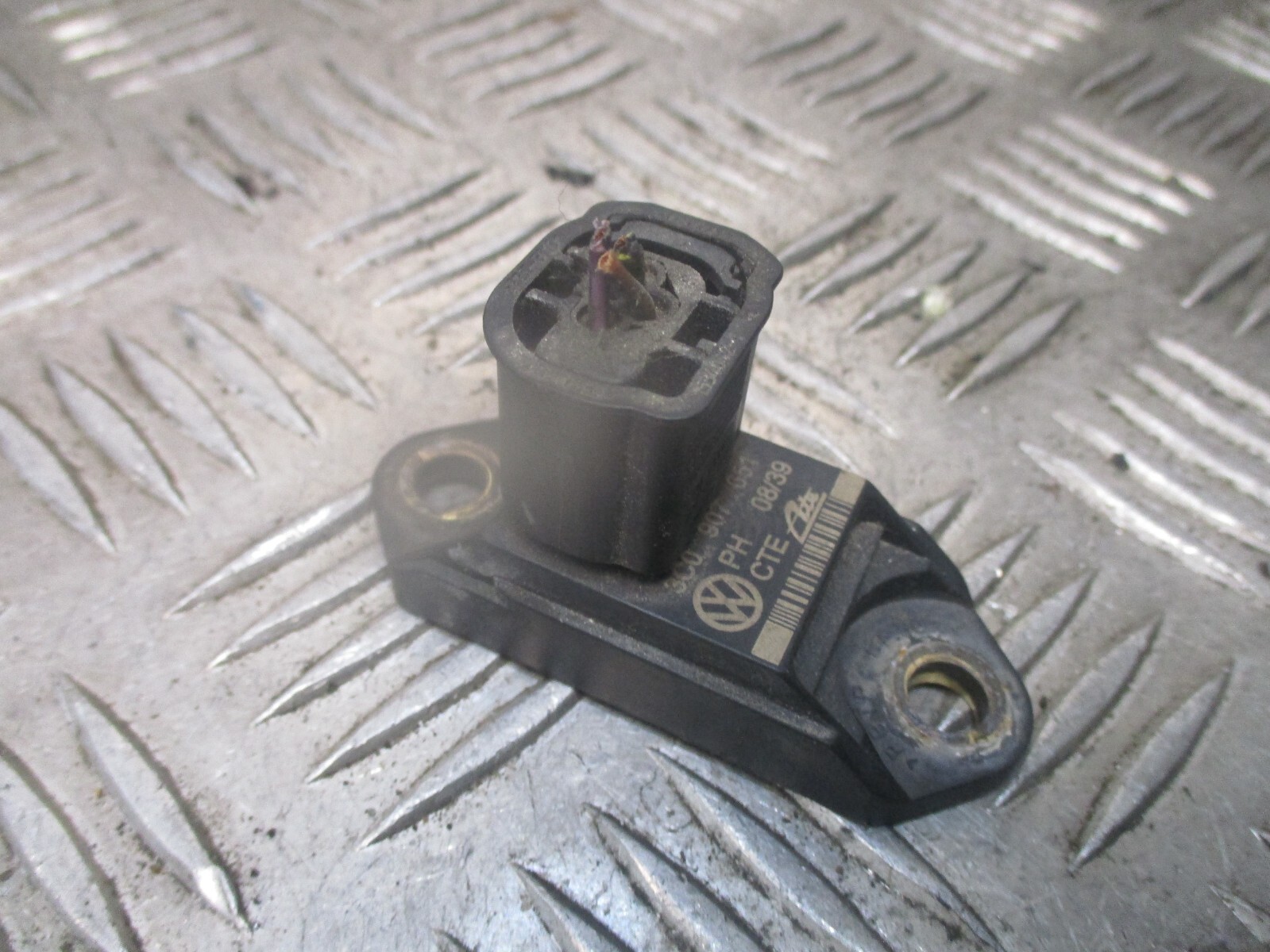 2009 GENUINE VW SCIROCCO ACCELERATION SENSOR 3C0907651 eBay