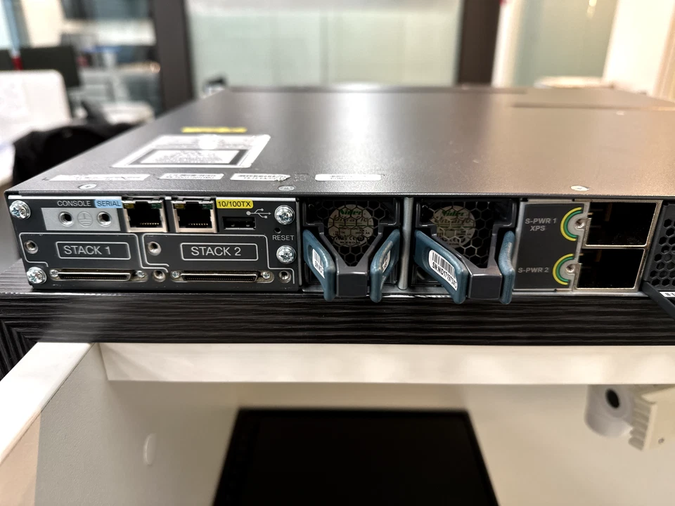 Cisco Catalyst 3750 (WSC375048TSS) 48-Port Gigabit Ethernet Switch - Image 3 of 4