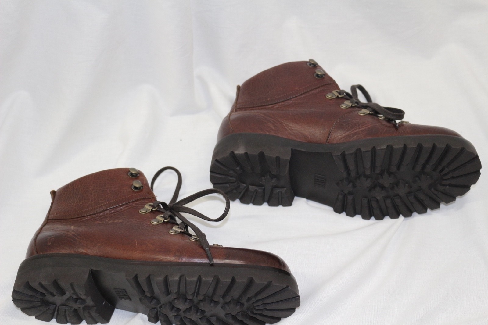 frye earl hiker