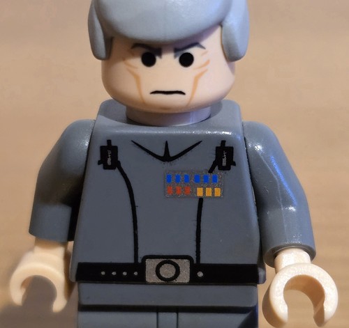 ÚLTIMO LEGO ORIGINAL STAR WARS FiGURA DE GRAND MOFF TARKIN GOBERNADOR DE LA ES - Imagen 9 de 19