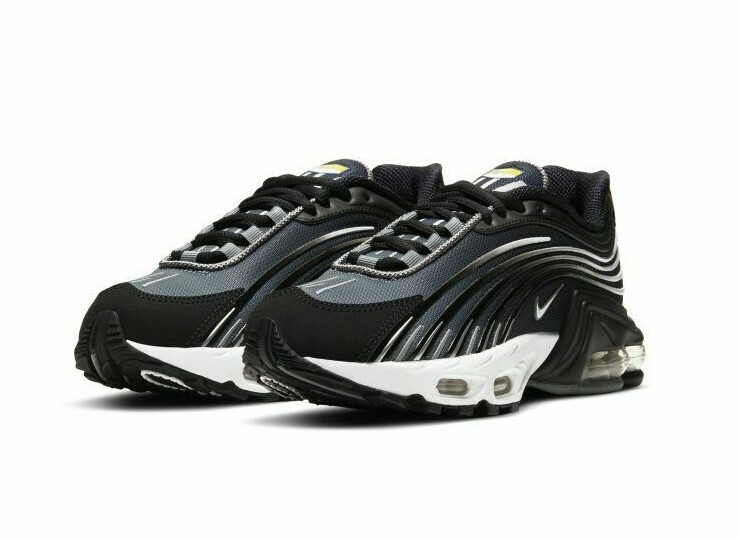 Size UK (GS) Nike Air Max Plus Low Black Reflect Silver