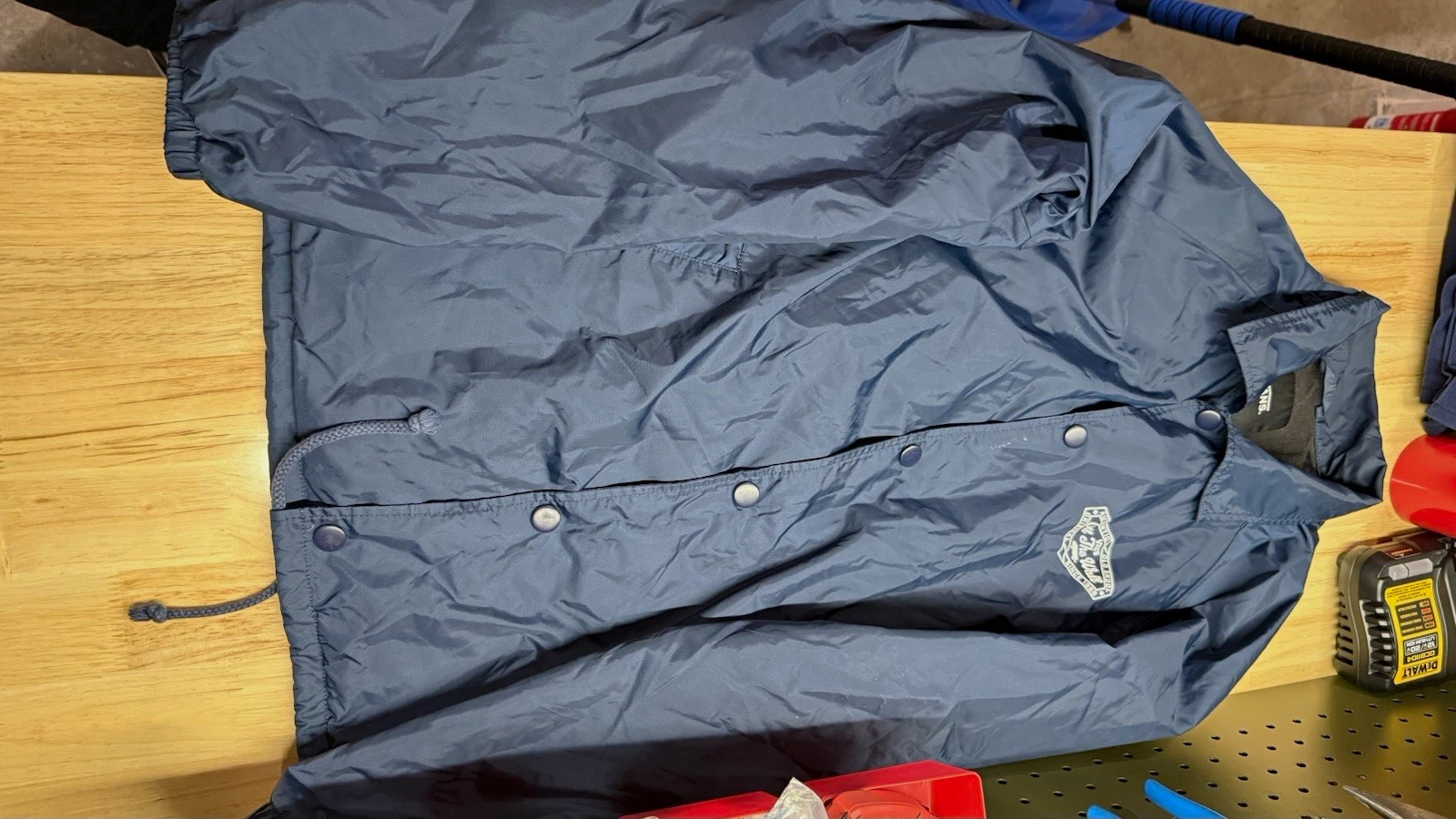 VANS Men’s Blue Nylon Windbreaker Snap Front Logo Embroidered Lightweight M - product detail image 1