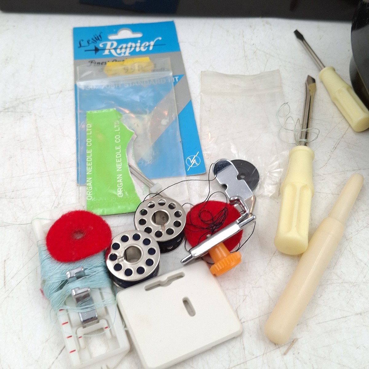 Shelly さま専用 Toyota Sewing Machine Model 2260 EC1 Series + Foot Pedal | eBay