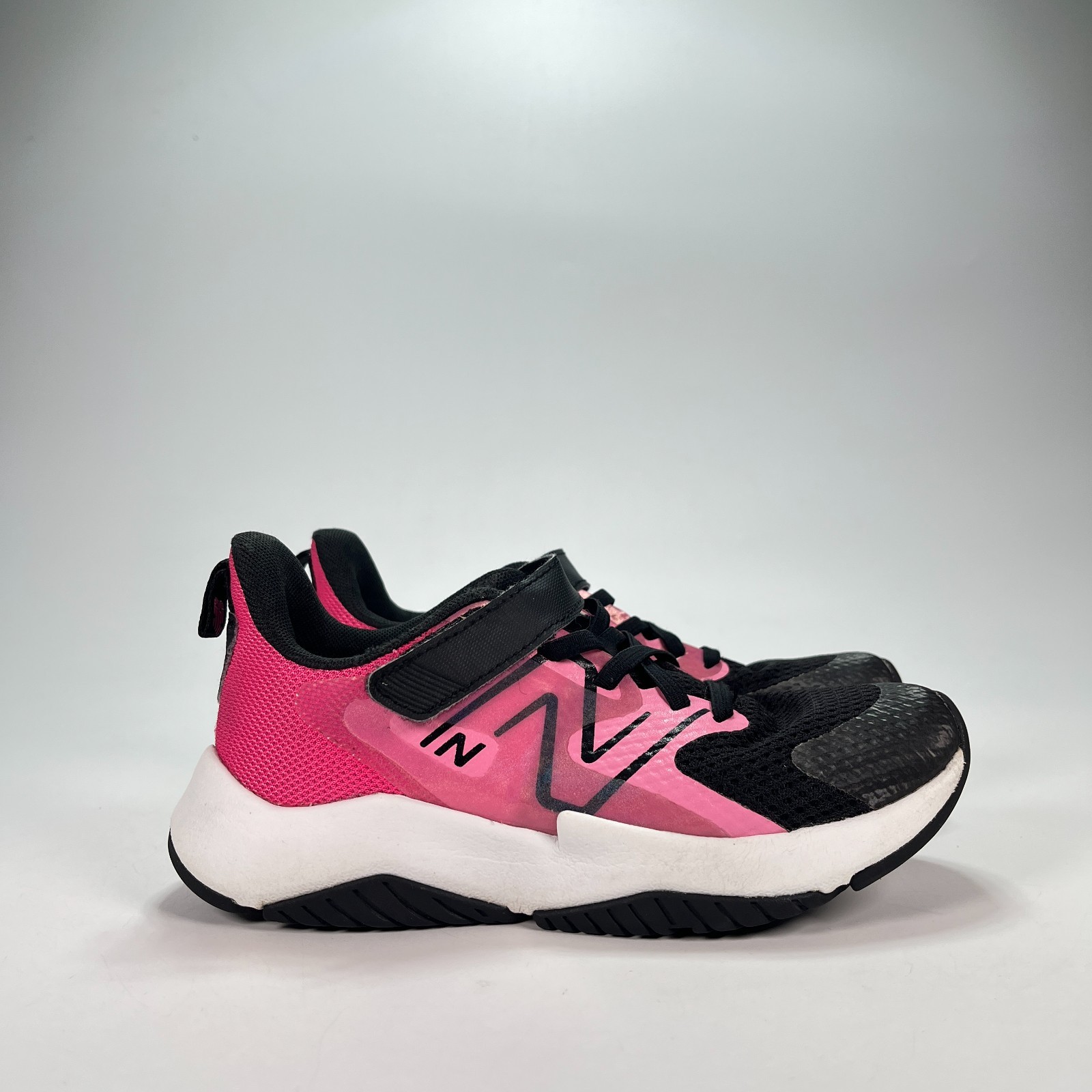 New Balance Rave Run v2 Bungee Lace Pink Black Shoes YTRAVAS2 Youth Girls Sz 1.5 New Balance Rave Run v2 Bungee Lace Pink Black Shoes YTRAVAS2 Youth Girls Sz 1.5