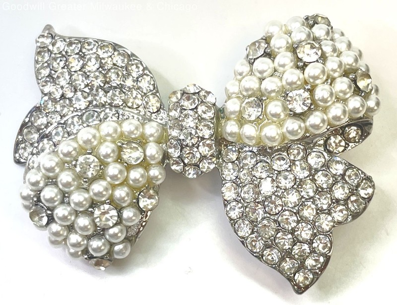 Vintage Silver Tone Icy Faux Pearl Bow Tie Brooch 24.4g