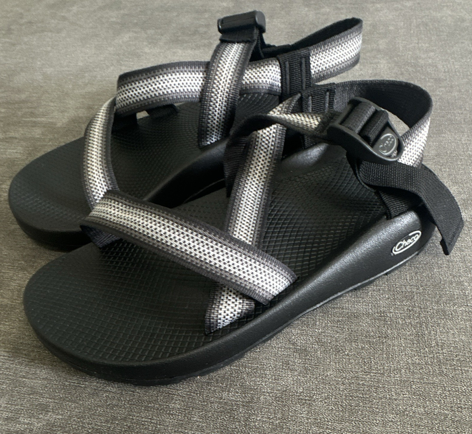 Chaco Women’s Strappy Sandals Gray/Black Adjustable Ankle Strap Buckle 10W