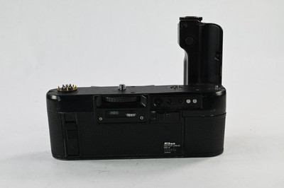 ニコン F3HP MD-4付き ニコン F3P モータードライブMD-4 背蓋MF-6B付 美品 - 日進堂カメラ