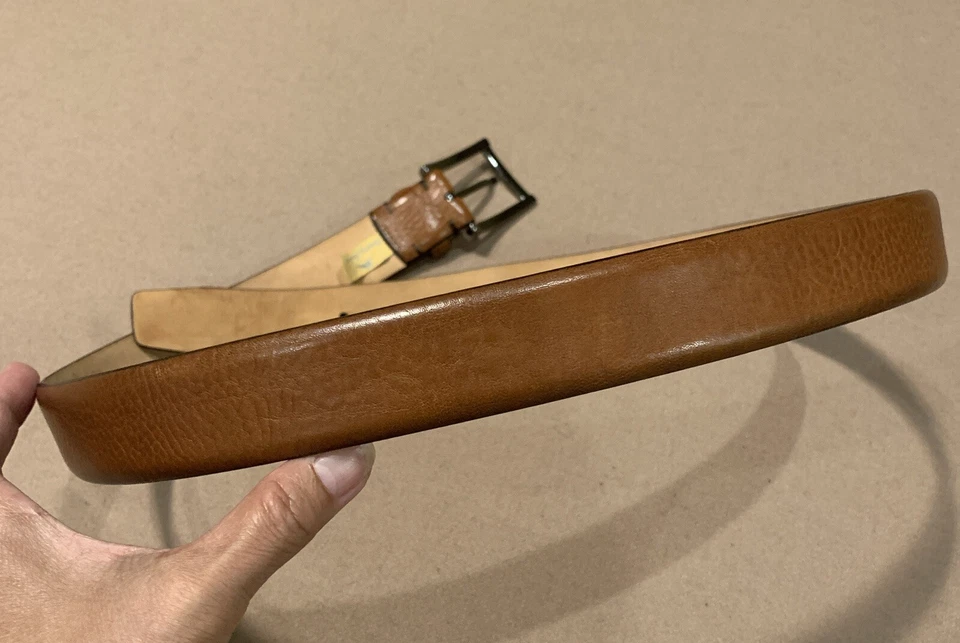 "Cinturón de cuero italiano Tommy Bahama para hombre marrón talla 38 tono plateado herrajes 1,5"" W" Foto 4 de 4