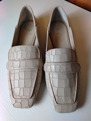 NEW Vince Camuto Zally Nude Croc Beige Leather Slip On Square Toe Loafers Flats 
