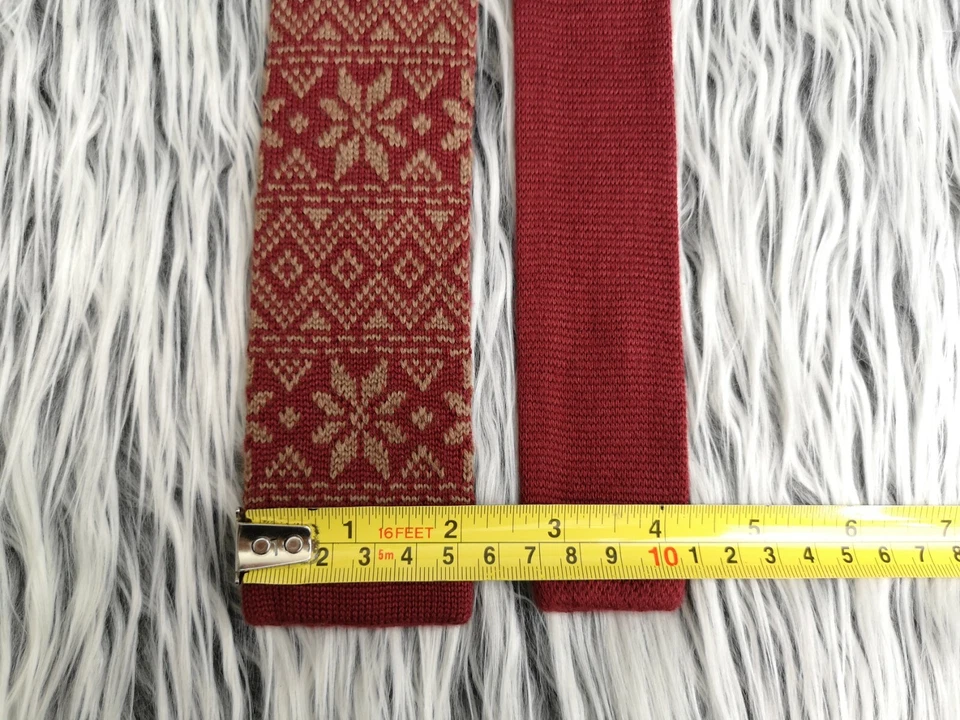 CORBATA HOMBRE UNIQLO ROJO BEIGE TEJIDO EXTREMO CUADRADO Foto 3 de 4