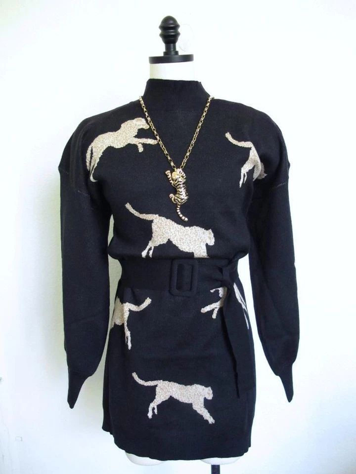 全新带标签 Entro Stay FIERCE 猎豹毛衣连衣裙 带腰带 尺寸 M 黑色 棕褐色