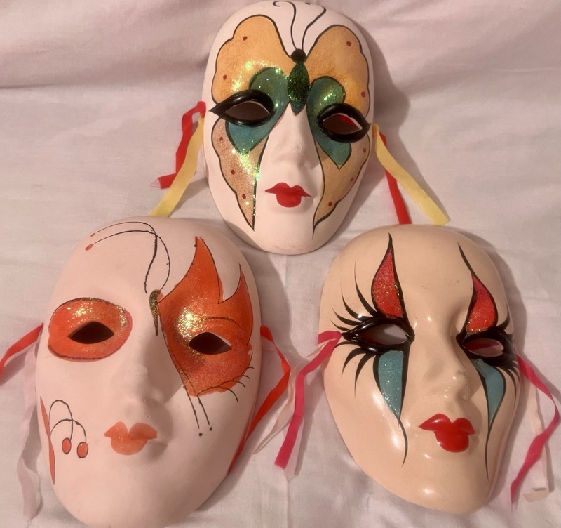 Mask Faces New Orleans Mardi Gras 📿🎭👺 Wall Hanger Decoration 🦋👐 Set Of 3