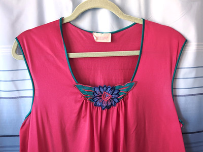 Women s Vtg Carriage Court Dark Pink Short Sleeveless Nightgown Sz S? M?