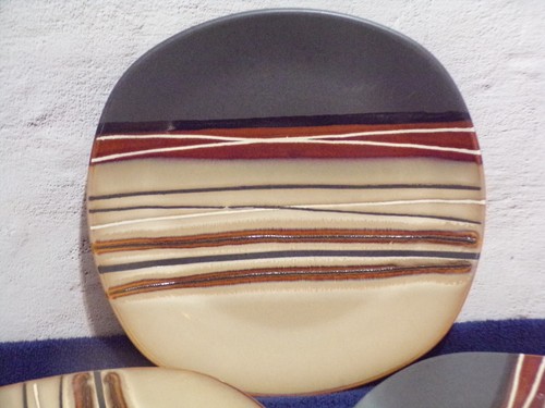 Better Homes & Gardens Dinner Plates Bazaar Brown Set of 4 - Picture 4 of 5
