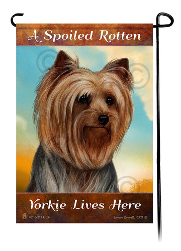 A Spoiled Rotten Yorkie Lives Here Natural Coat - 第 1/1 張圖片