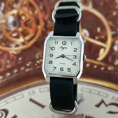 Vintage Watch USSR LUCH 2209 Soviet Wristwatch Poljot 1MChZ  23 Jewels