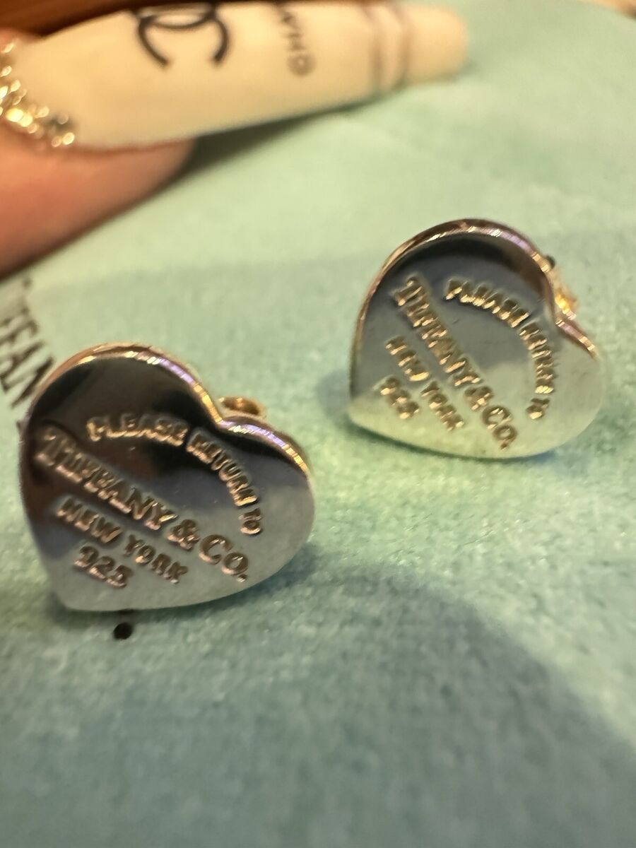 Tiffany & Co. x Supreme Stud Earrings Return to Heart Tag Tiffany & Co. x Supreme Stud Earrings Return to Heart Tag