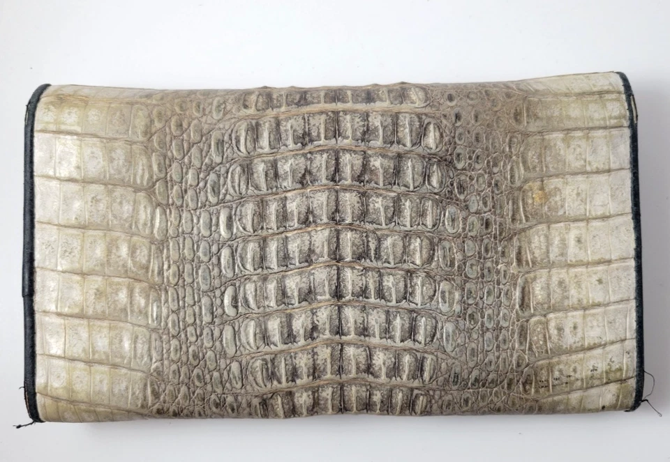 Cartera River de segunda mano de cuero genuino de piel de cocodrilo triple pliegue blanca y negra 8" Foto 3 de 4