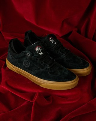 VN000VBFB9M Palace Skateboards Vans Skate Palace Low 2 Black Gum (Herren)