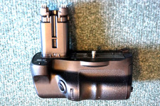 Sony VG-C77AM impugnatura batteria per Sony A77 e A77II con batteria aggiuntiva