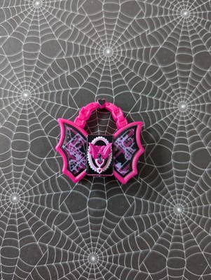 Monster High Buried Secrets Wave 2  Draculaura Doll Purse Pre-owned Mattel 2025