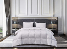 Luxurious King Size Hungarian White Goose Down Comforter in White