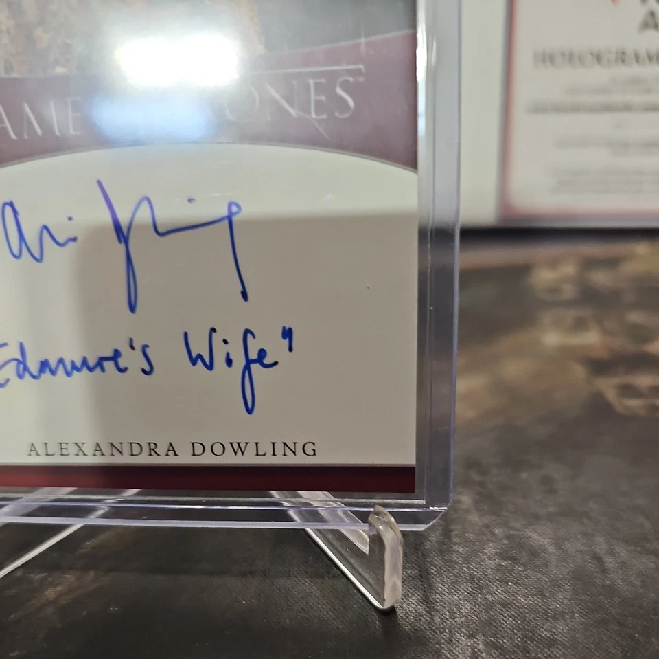 Game of Thrones Iron Anniversary S2 INSCRIPTION Autograph Alexandra Dowling  - Image 4 of 4