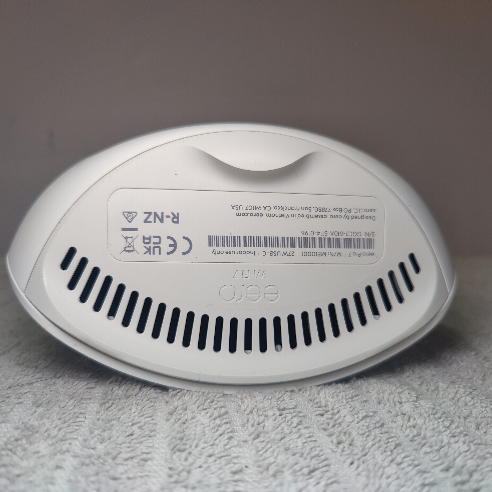 eero Pro 7 Tri-Band Mesh Wi-Fi 7 Router - White (Frontier Powered) ME10001 READ!