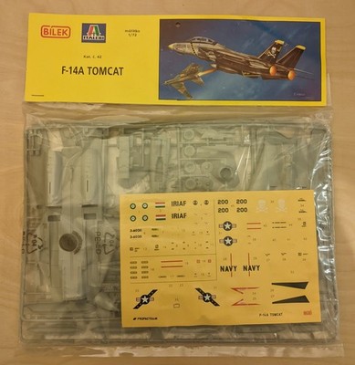 Grumman F-14A Tomcat Bilek Italeri 1/72 Scale Model kit No. 42 Bagged (1992)