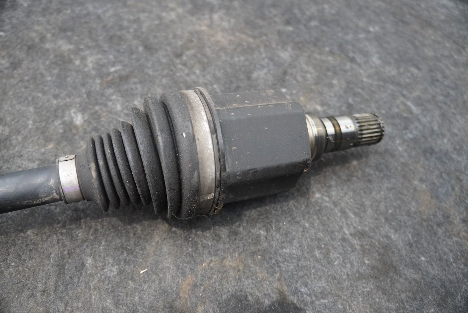 Front Right CV Axle Shaft 670003581 Maserati Quattroporte S Q4 2014-17+ Ghibli
