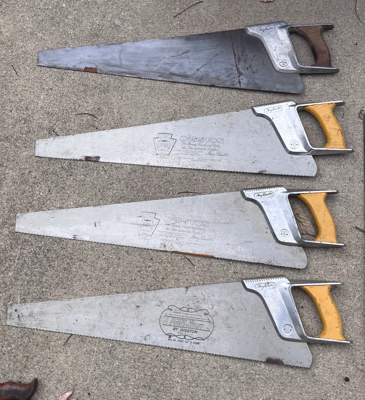 Vintage Lot Of 11 Disston Hand Saws, 3 Misc Saws & Vintage Hip Roof Toolbox