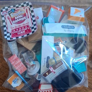 ZURU Mini Brands Mixed Lot Foodie Mini Brands Series 2 & Toy Mini Brands Snacks