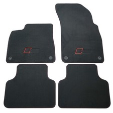 Original Audi RSQ8 Textilfußmatten Set Premium Velours Fußmatten schwarz/rot
