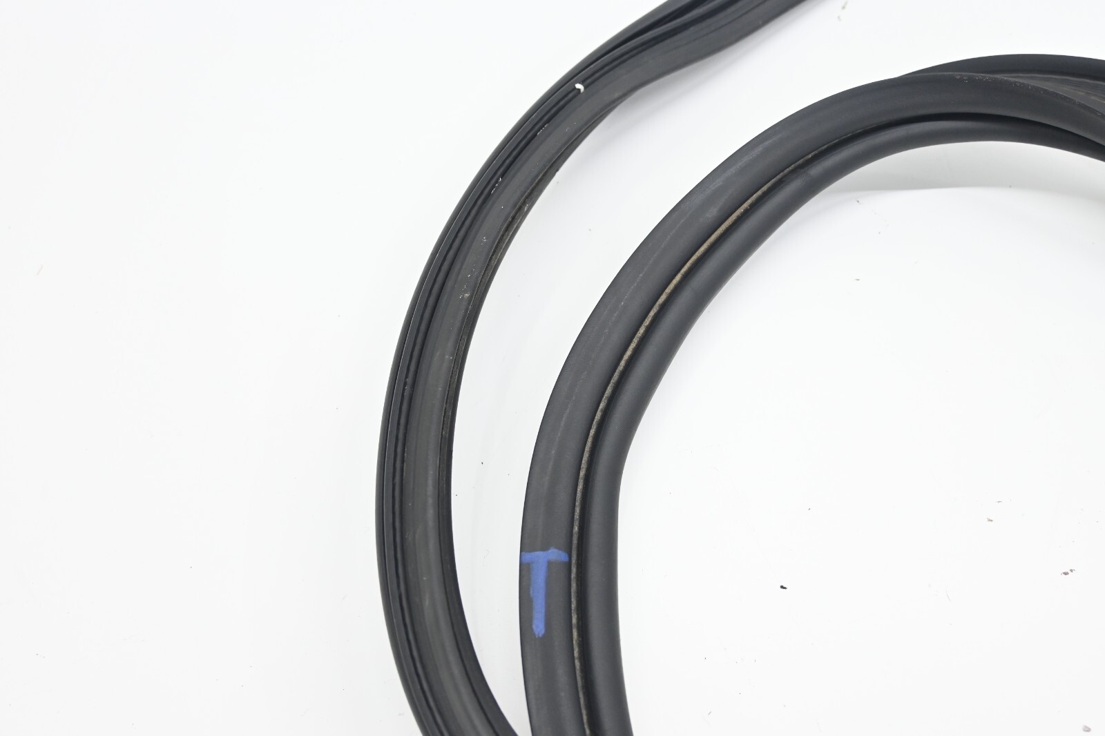 Maserati Ghibli 2014-2020 rear Trim molding P/N 1275196