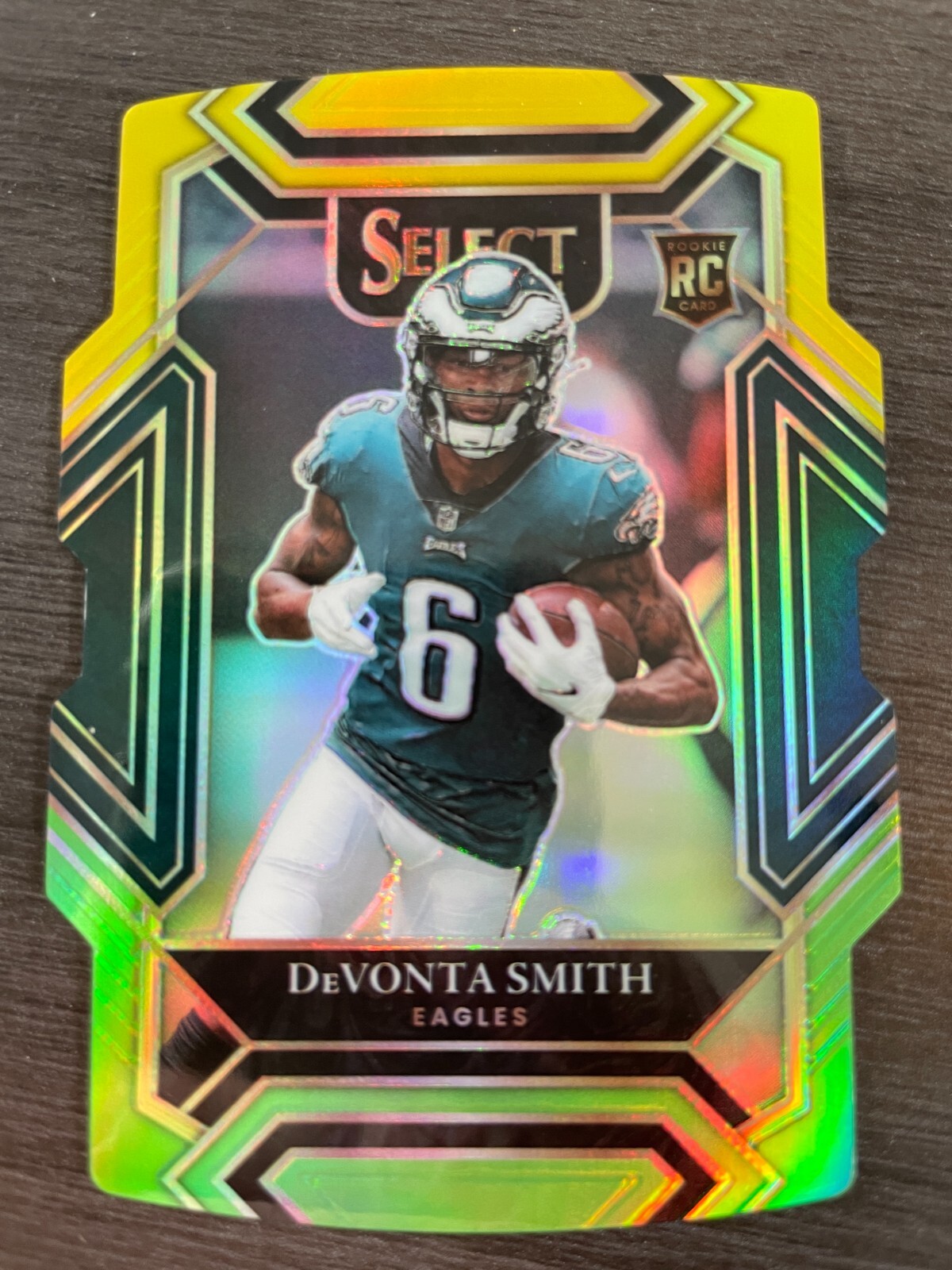 2021 Panini Select DeVonta Smith #249 Yellow Green Die-Cut Club Level Prizm RC