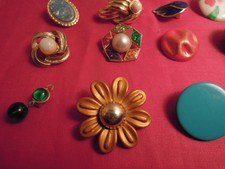Lot De 17 Paires De Boucles D'Oreille Percées Vintage/Fantaisie - Occasion - Réf. B5985