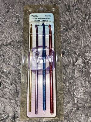 4 pcs. Boye Anodized Crochet Hook Set With Folding Scissors BB03
