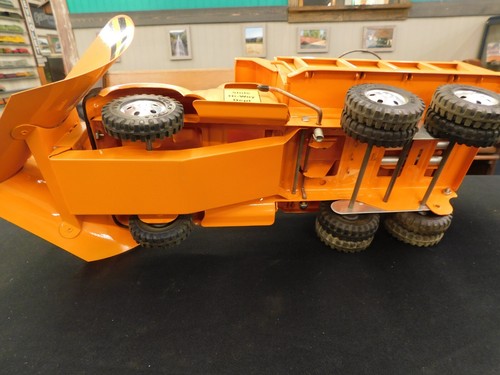 TONKA TOYS BIG MIKE DUMP TRUCK AND SNOW PLOW. - Picture 7 of 8