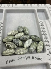 Barse Genuine Green Serpentine- Ellipsis- 26mm-16”-NEW