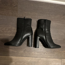 Steve Madden Allison Black Leather Ankle Boot...