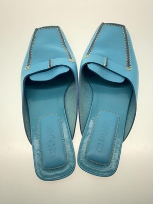 CHANEL ミュール Chanel Mules Sandals 34.5 Blue Leather Lightweight Slip-On