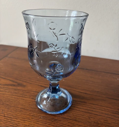 Anchor Hocking Savannah Blue Glass Iced Tea Water Goblet/ Embossed Roses Vintage