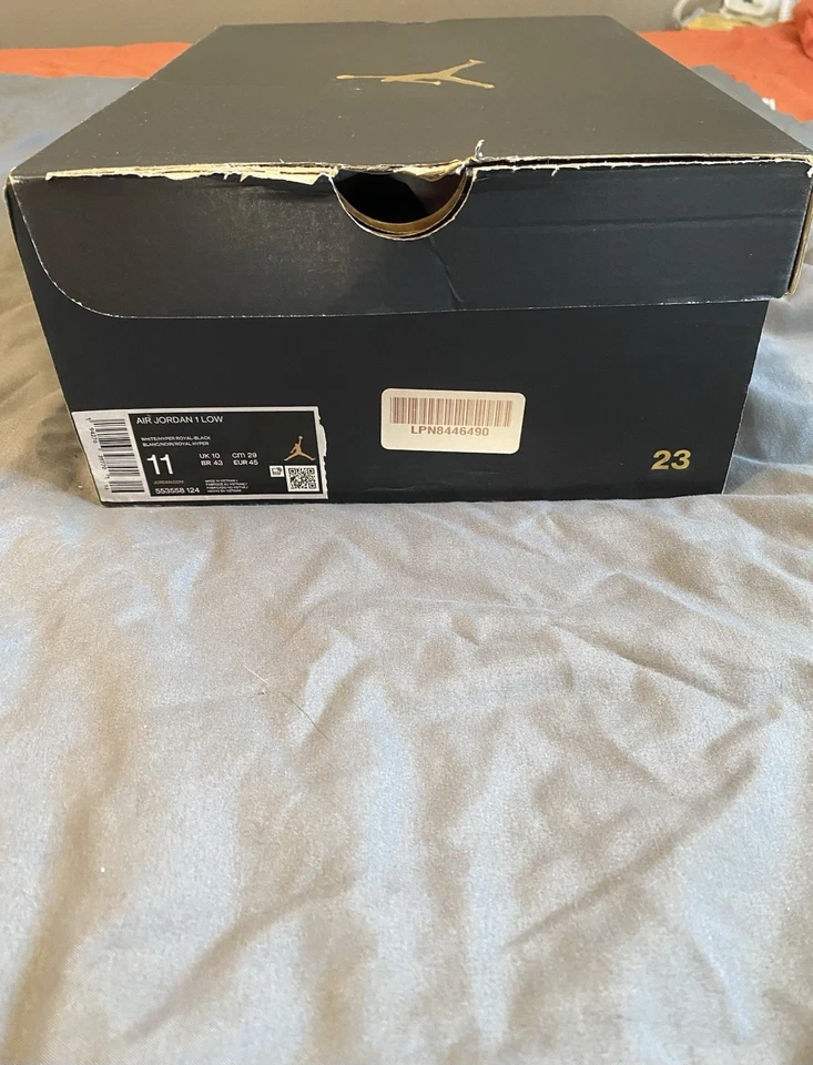 男式 Air Jordan 1 Low。 白色/超皇家/黑色。 11码 穿过。 状况良好。 — 第 3/4 张图片