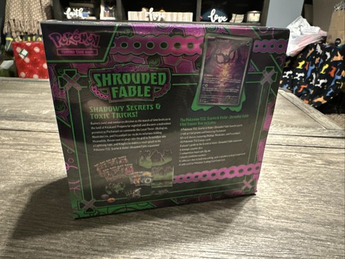 Scarlet & Violet Shrouded Fable Pokemon Center Elite Trainer Box Pokémon TCG - Picture 2 of 2